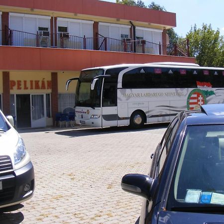Hódmezővásárhely Hotel Pelikan מראה חיצוני תמונה