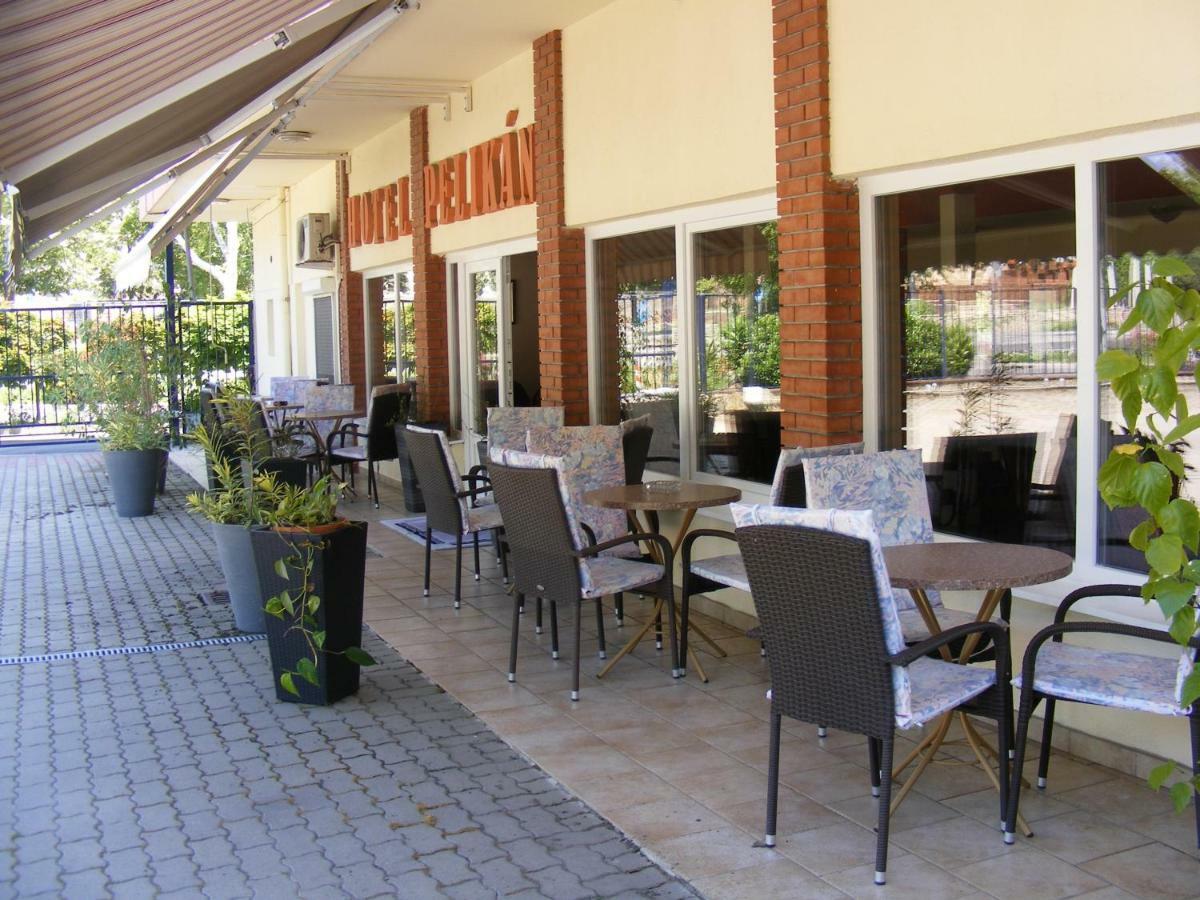 Hódmezővásárhely Hotel Pelikan מראה חיצוני תמונה
